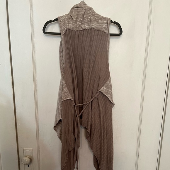 Anthropologie neutral mixed texture vest in L - Picture 5 of 6